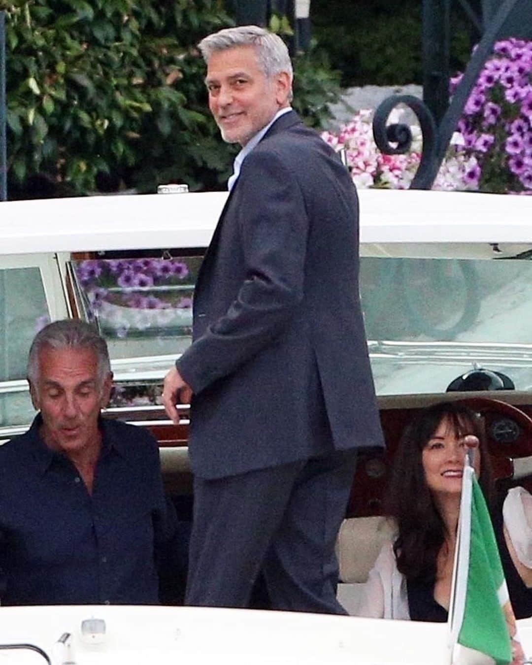 Just Jaredさんのインスタグラム写真 - (Just JaredInstagram)「George Clooney flashes a smile while on his way to dinner in Lake Como! #GeorgeClooney Photos: Backgrid」7月16日 7時57分 - justjared