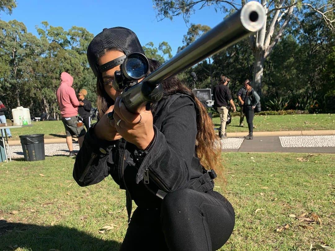 ラ・ラ・アンソニーさんのインスタグラム写真 - (ラ・ラ・アンソニーInstagram)「Target practice ❌❌love this new role I’m shooting in Australia for @reefbreakabc...she goes HARD‼️‼️Regina O’Casey coming soon....」7月16日 9時03分 - lala