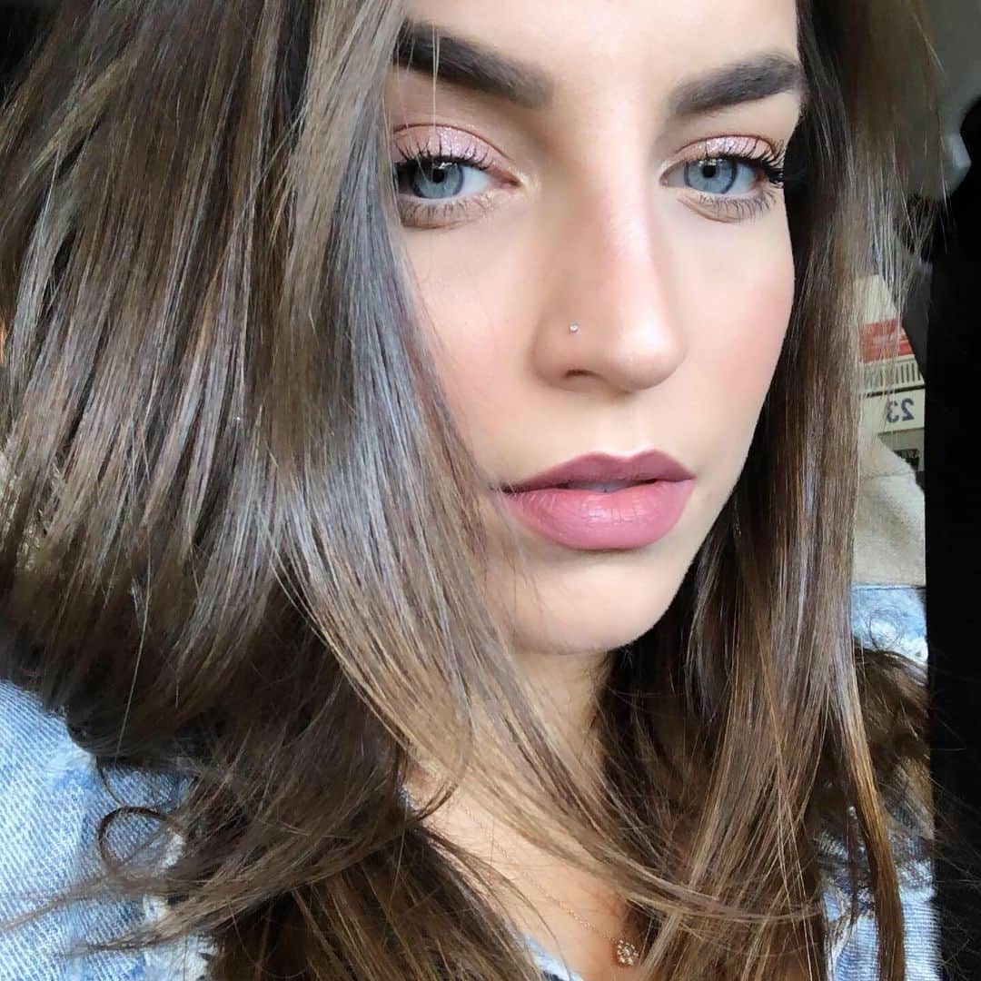 Bruna Unzuetaのインスタグラム：「zoom 👀」