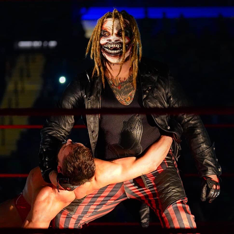 WWEさんのインスタグラム写真 - (WWEInstagram)「#BrayWyatt has returned to attack @finnbalor!! #RAW」7月16日 10時13分 - wwe