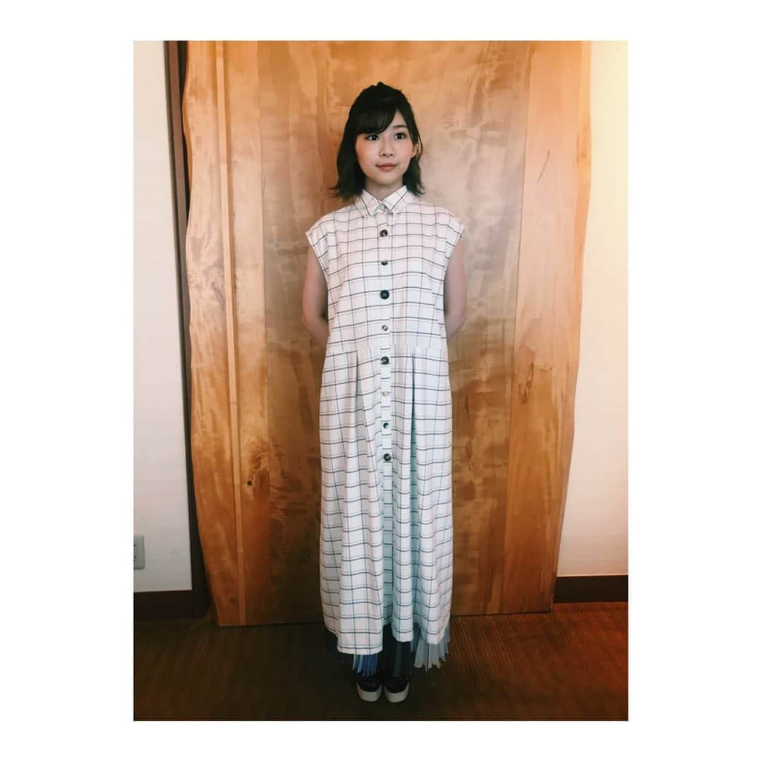 伊藤沙莉さんのインスタグラム写真 - (伊藤沙莉Instagram)「PET2のイベントで 着せていただいた 素敵なお衣装たち🤤💖 【1枚目】 ワンピース スカート @kohslickcurro イヤーカフ @everydayearrings_tokyo 【2枚目】 ワンピース @miharayasuhiro_official ブーツ @kohslickcurro イヤリング @farisjewelry  ありがとうござました☺️❤️ そして、本日、 23時59分より放送の 「うちのガヤがすみません！」に MEGUMIさんとゲストで 出演させていただきました！  いつも見ている楽しい空間に お邪魔できて幸せでした☺️🥂 更に、、、 初めて、、、、、、 兄コンビと共演します！！！笑  オズワルドも伊藤沙莉も 共に宜しくお願い致します😂  #うちのガヤがすみません  #オズワルド」7月16日 10時18分 - itosairi