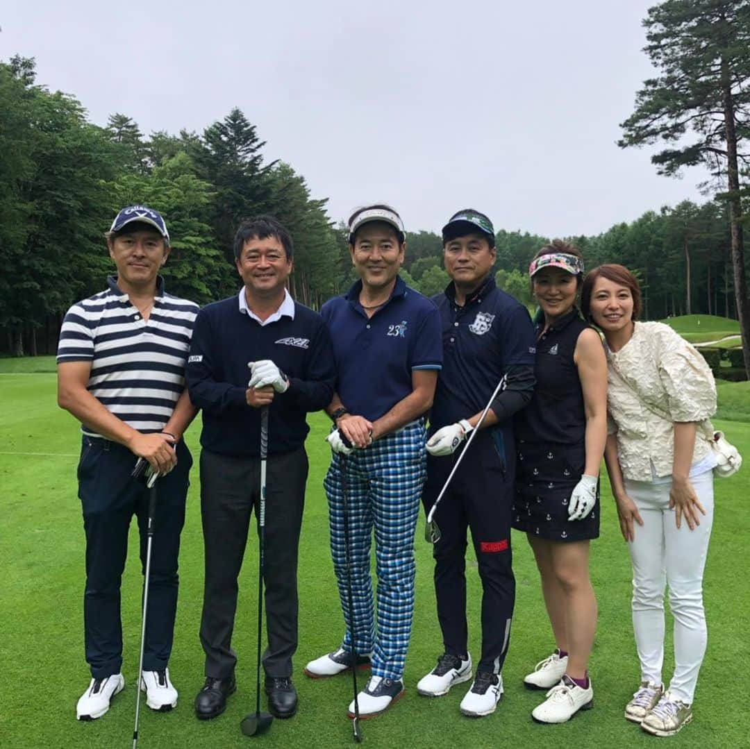 横田真一さんのインスタグラム写真 - (横田真一Instagram)「ヨコタゴルフベース Bonne Santé de YOKOTA  in鳴沢ゴルフ倶楽部 ジョイントコンペ 皆さん楽しんで頂けたと思いますが、スタッフが1番楽しんでた😅 Bonne Santéのゆさんはニアピン２つで「ニアピン店長」とお客様から命名。ベースの宮崎はワインで0:00過ぎまで絶好調😆 あーー楽しかった」7月16日 10時21分 - yokoshingolf