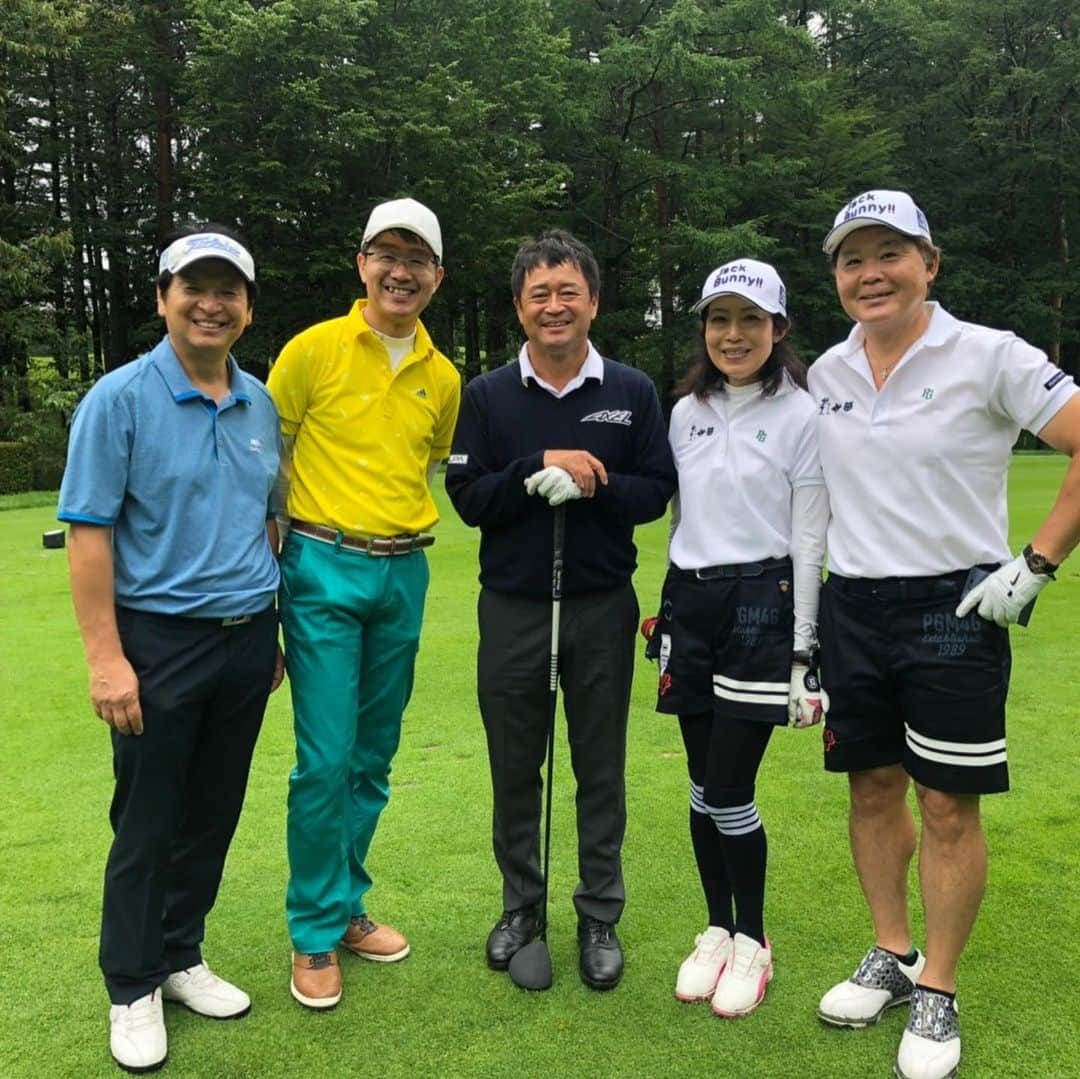 横田真一さんのインスタグラム写真 - (横田真一Instagram)「ヨコタゴルフベース Bonne Santé de YOKOTA  in鳴沢ゴルフ倶楽部 ジョイントコンペ 皆さん楽しんで頂けたと思いますが、スタッフが1番楽しんでた😅 Bonne Santéのゆさんはニアピン２つで「ニアピン店長」とお客様から命名。ベースの宮崎はワインで0:00過ぎまで絶好調😆 あーー楽しかった」7月16日 10時21分 - yokoshingolf