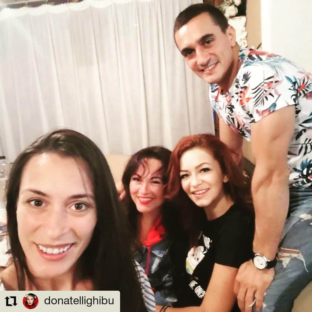 マリアン・ドラグレスクさんのインスタグラム写真 - (マリアン・ドラグレスクInstagram)「#Repost @donatellighibu with @kimcy929_repost • • • • • • Friends #catalinaponor #mariandragulescu #alisapaun #olympicchampions #momentsintime #gratathlets #vacation #gymlife #gymnastics #dragulescu #amd #groot 😊」7月16日 16時07分 - mariandragulescu