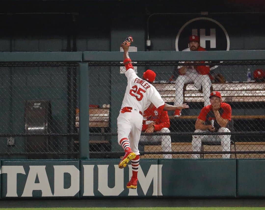 セントルイス・カージナルスさんのインスタグラム写真 - (セントルイス・カージナルスInstagram)「Soaring, flying, there’s not a ball in right field he can’t reach!」7月16日 10時59分 - cardinals