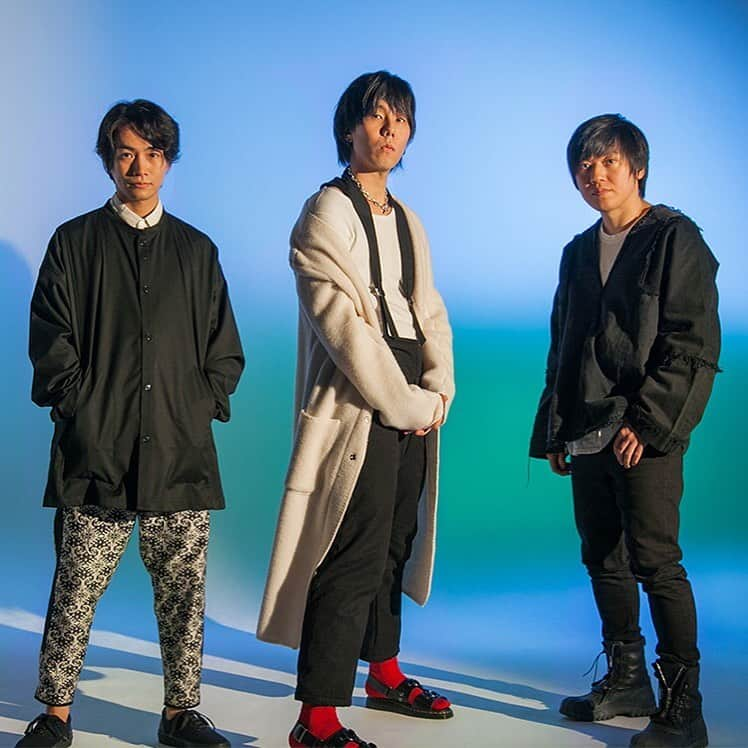 Yahoo!ニュースさんのインスタグラム写真 - (Yahoo!ニュースInstagram)「「“きれいごと”を言い続けたい」―RADWIMPS、愚直に貫く表現  記事はストーリーでチェック✨  #radwimps #ラッドウィンプス #ラッド #君の名は #前前前世 #music #musician #band #バンド #jrock #jpop #singer #japan #日本 #写真好きな人と繋がりたい #instagood #instapic #instamusic #instalike #ヤフー #ヤフーニュース （写真：藤原江理奈）」7月16日 11時34分 - yjnews