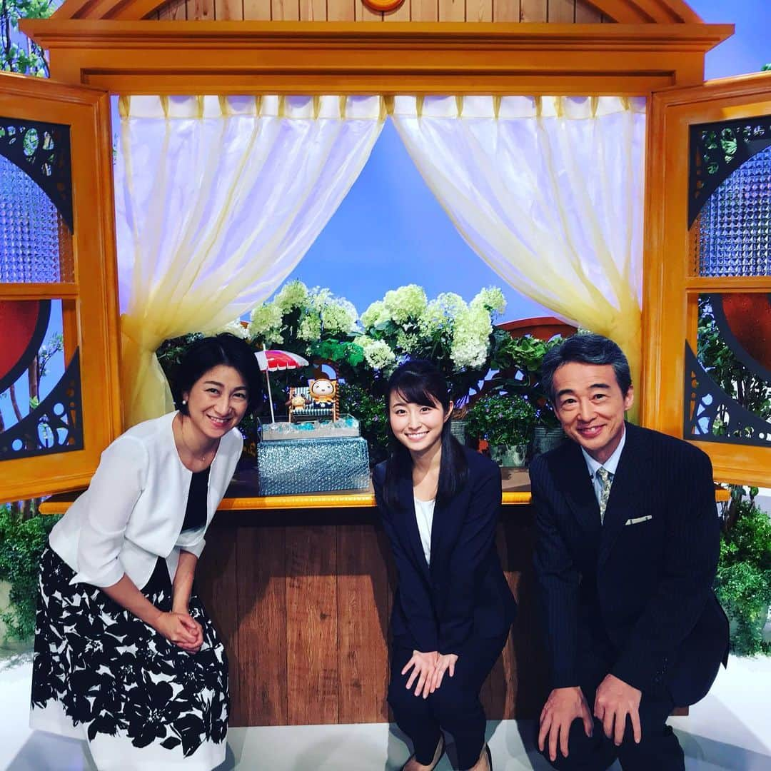 読売テレビアナウンス部さんのインスタグラム写真 - (読売テレビアナウンス部Instagram)「. 新人アナウンサーとして「声〜あなたとよみうりテレビ」に出演した#佐藤佳奈アナウンサー。みなさまどうぞ応援よろしくお願いします‼︎ #ytv #萩原章嘉アナ #森若佐紀子アナ #佐藤佳奈アナ  #ニックネーム は #さかな」7月16日 12時52分 - ytvana_official