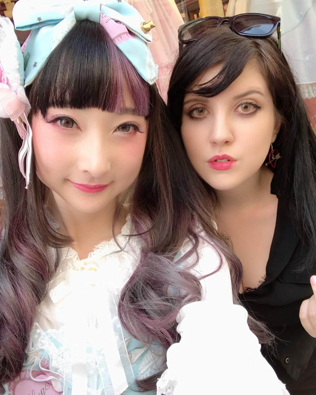 RinRinさんのインスタグラム写真 - (RinRinInstagram)「Meet and greet at Angelic Pretty Paris✨ it was so lovely to meet everyone💗 my favorite part is always talking to everyone one on one☺️💕 so I always look forward to this time.  Thanks for coming and hanging out with me! Also thank you to @sairen05 for assisting during my whole trip😘💕 Angelic Pretty パリで挨拶会〜 みんなと話しできる時間をいつも楽しみにしてる〜♪ 来てくれてありがとうー！ @sairen05 毎日色々手伝ってくれてありがとう〜ちなみに、彼女日本語・英語もペラペラで今新しく日本人向けにパリのプライベートツアーやってる〜見てみてね！ @osusumeparis (提供じゃないよ😂友達を応援したいだけ〜♪) . . . #rinrindoll #rinrininparis #japanesefashion #tokyofashion #harajukufashion #lolitafashion #angelicpretty #ロリータ #ロリィタ #angelicprettyparis #ファッション #旅行 #夏 #おしゃれ #コーデ #撮影 #モデル #今日のコーデ #パリ」7月16日 14時06分 - rinrindoll