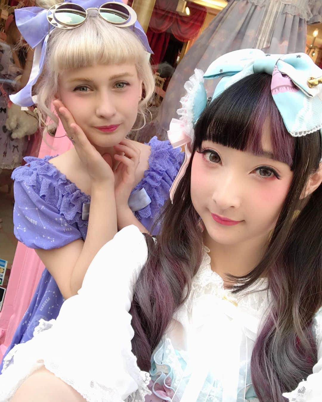 RinRinさんのインスタグラム写真 - (RinRinInstagram)「Meet and greet at Angelic Pretty Paris✨ it was so lovely to meet everyone💗 my favorite part is always talking to everyone one on one☺️💕 so I always look forward to this time.  Thanks for coming and hanging out with me! Also thank you to @sairen05 for assisting during my whole trip😘💕 Angelic Pretty パリで挨拶会〜 みんなと話しできる時間をいつも楽しみにしてる〜♪ 来てくれてありがとうー！ @sairen05 毎日色々手伝ってくれてありがとう〜ちなみに、彼女日本語・英語もペラペラで今新しく日本人向けにパリのプライベートツアーやってる〜見てみてね！ @osusumeparis (提供じゃないよ😂友達を応援したいだけ〜♪) . . . #rinrindoll #rinrininparis #japanesefashion #tokyofashion #harajukufashion #lolitafashion #angelicpretty #ロリータ #ロリィタ #angelicprettyparis #ファッション #旅行 #夏 #おしゃれ #コーデ #撮影 #モデル #今日のコーデ #パリ」7月16日 14時06分 - rinrindoll