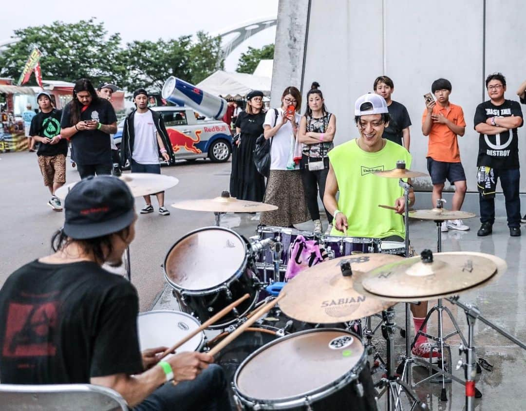 Bunta さんのインスタグラム写真 - (Bunta Instagram)「☔️🥁☔️🥁☔️ Drum Session with @chinwill 🔥🔥 📸: @saru_0305  #drumforhappy #drumsdrumsdrums #drums #yamahadrums #zildjiancymbals」7月16日 14時16分 - buntatf