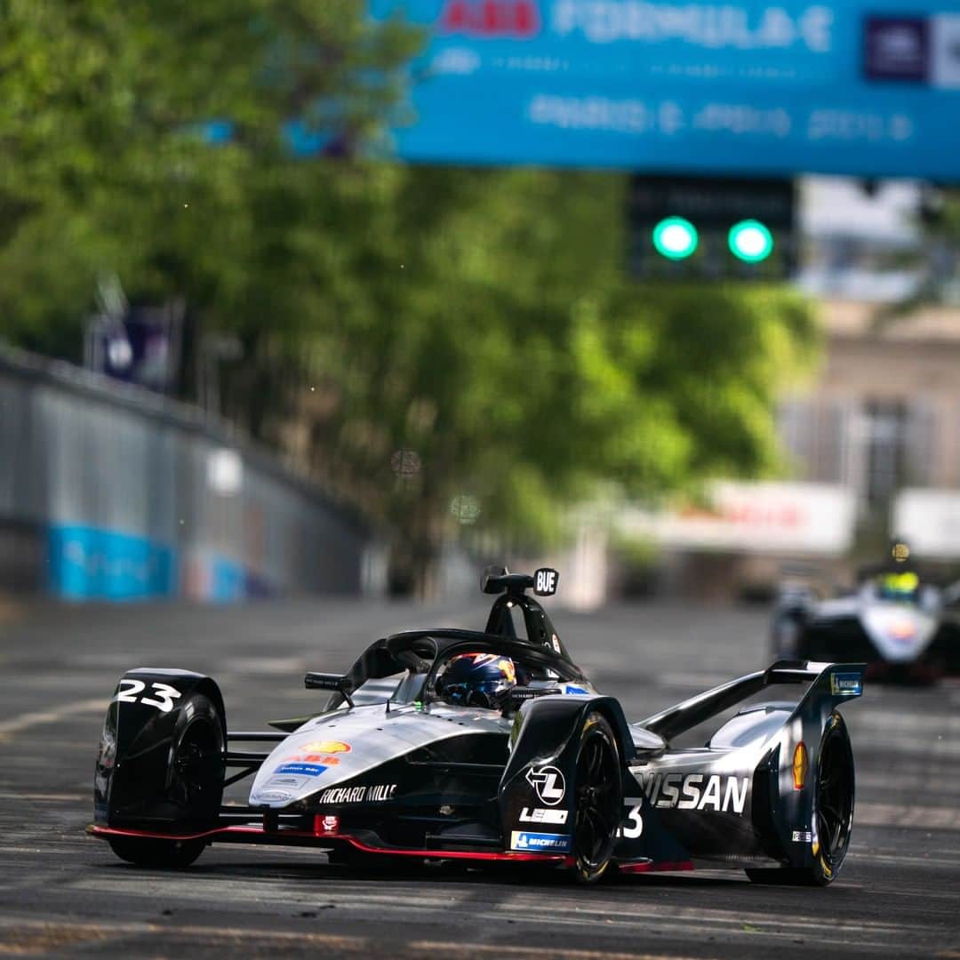 Nissanさんのインスタグラム写真 - (NissanInstagram)「We're all charged up at the #SwissEPrix! Race day! ⚡#NissanFormulaE #FormulaE」6月22日 22時00分 - nissan