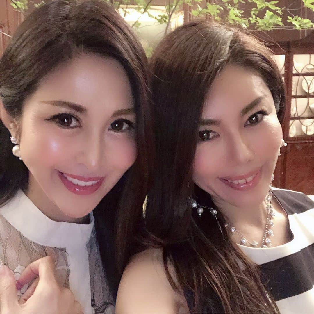 越野矢素子さんのインスタグラム写真 - (越野矢素子Instagram)「最近 偶然に出会う回数が多い仁美ちゃん🤣 朝から夜まであらゆる所で遭遇します笑笑」6月22日 22時07分 - loversyaso