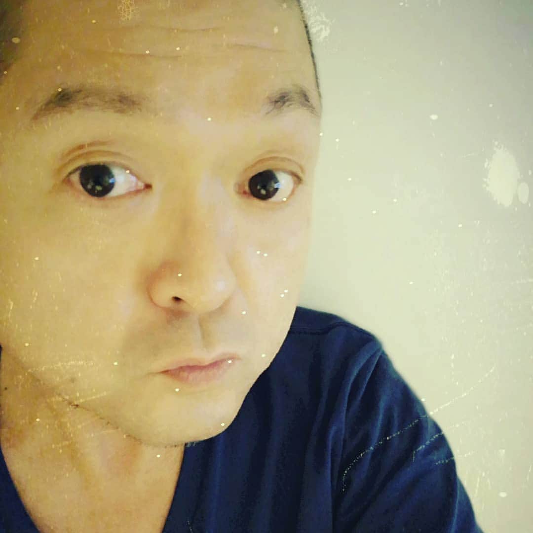 松本隆博のインスタグラム：「。 明日は急遽思い付き！ 関東近隣、温泉旅館で 1泊してくる事にしたー 温泉三昧でよろしくー ♨ さて 何処にしようか？」