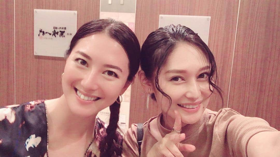 佐藤乃莉さんのインスタグラム写真 - (佐藤乃莉Instagram)「そして、矢吹ちゃんにも会えた日💕相変わらず、居るだけで周りの人をハッピーにしてくれる素晴らしいパワーを持った美人ちゃん😍  きっと彼女の笑顔で沢山の人が救われてる✨  #smile #girl #happy#dinner#friend」6月22日 22時25分 - nori_sato_