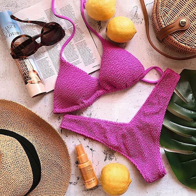 CALZEDONIAさんのインスタグラム写真 - (CALZEDONIAInstagram)「Our idea of summer essentials ... what’s yours? [Bikini Alice 1600]  #calzedonia #italianBeachwear #crinkle #summer」6月22日 22時19分 - calzedonia