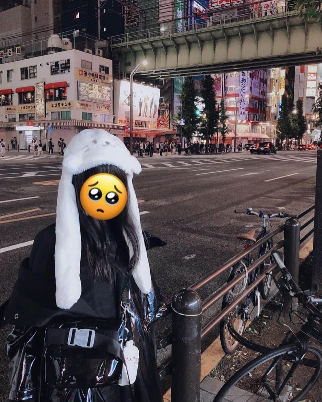阿知波妃皇のインスタグラム：「しろたんぴこぴこキャップをげっと!! #動画の動きがオタク #しろたん #しろたん好きと繋がりたい」