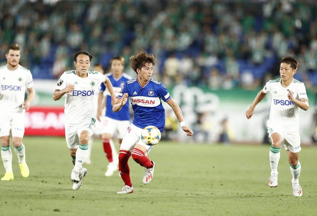 山田康太さんのインスタグラム写真 - (山田康太Instagram)「ホームで勝利！！🇫🇷 守りを固められて難しい試合を勝ち切れたのはほんとに良かったです！ #大津くん助けられました #もっと頑張ります #チームが勝てたのがなにより #東京戦もみんなで戦いましょう」6月22日 22時33分 - y.kota_10