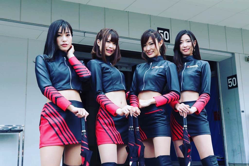 近藤みきのインスタグラム：「ちょっとSNSサボりすぎたからまたがんばる…  おつおつおつかれさまでした。  #superformula #sformula #motorsports #yokohamatire #advan #レースクイーン」