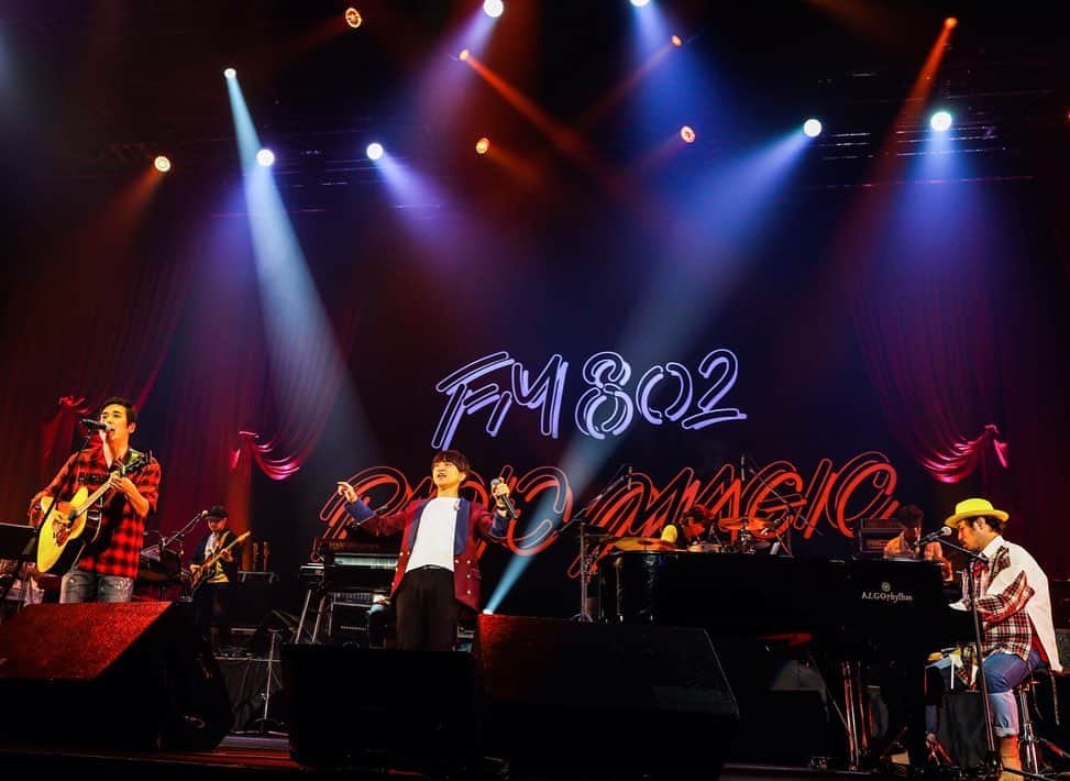 FM802さんのインスタグラム写真 - (FM802Instagram)「#FM802 #30PARTY RADIO MAGIC🔮  FM802開局30周年記念イベント #レディオマジック🎤 #スキマスイッチ のステージに #Official髭男dism の #藤原聡 が登場！  この日のライブ音源は各番組と、6月23日(日)19時からの特別番組でオンエア予定📻」6月22日 22時33分 - fm802_pr