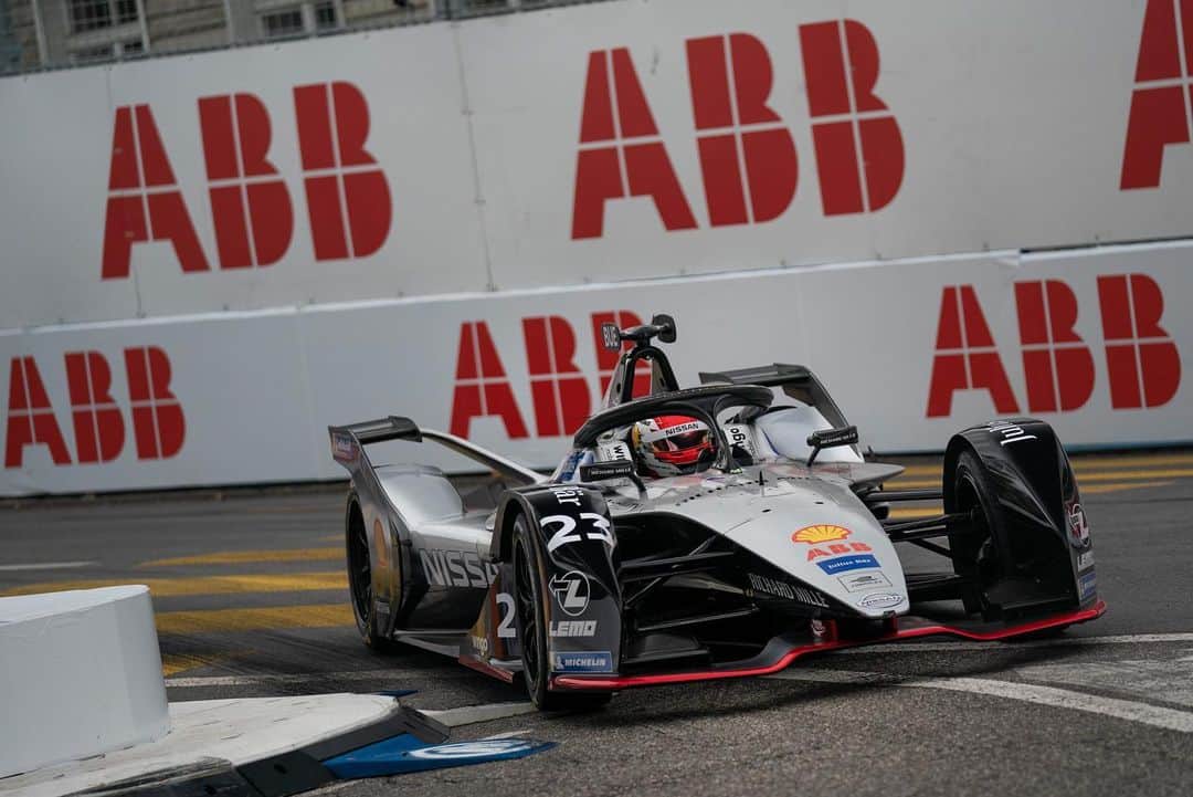セバスチャン・ブエミさんのインスタグラム写真 - (セバスチャン・ブエミInstagram)「#SwissEPrix Starting P3 for today’s race in Bern ! 🇨🇭 #AbbFormulaE」6月22日 22時37分 - sebastien_buemi