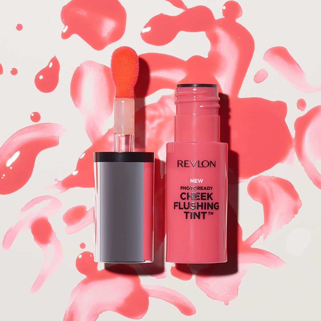 Revlonさんのインスタグラム写真 - (RevlonInstagram)「For that “see your crush” type of blush 👀 .  Have you tried our Cheek Flushing Tint in Haute? Tap to shop 📲  #blushcrush #summermakeup #beauty #motd」6月22日 22時38分 - revlon