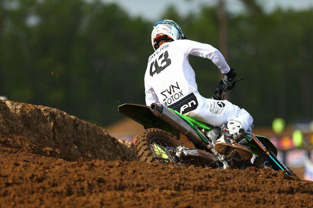 Racer X Onlineさんのインスタグラム写真 - (Racer X OnlineInstagram)「Qualifying is rolling in Jacksonville. Check out a few completely random shots from earlier this morning. | Photos: @kardyphoto」6月22日 22時44分 - racerxonline
