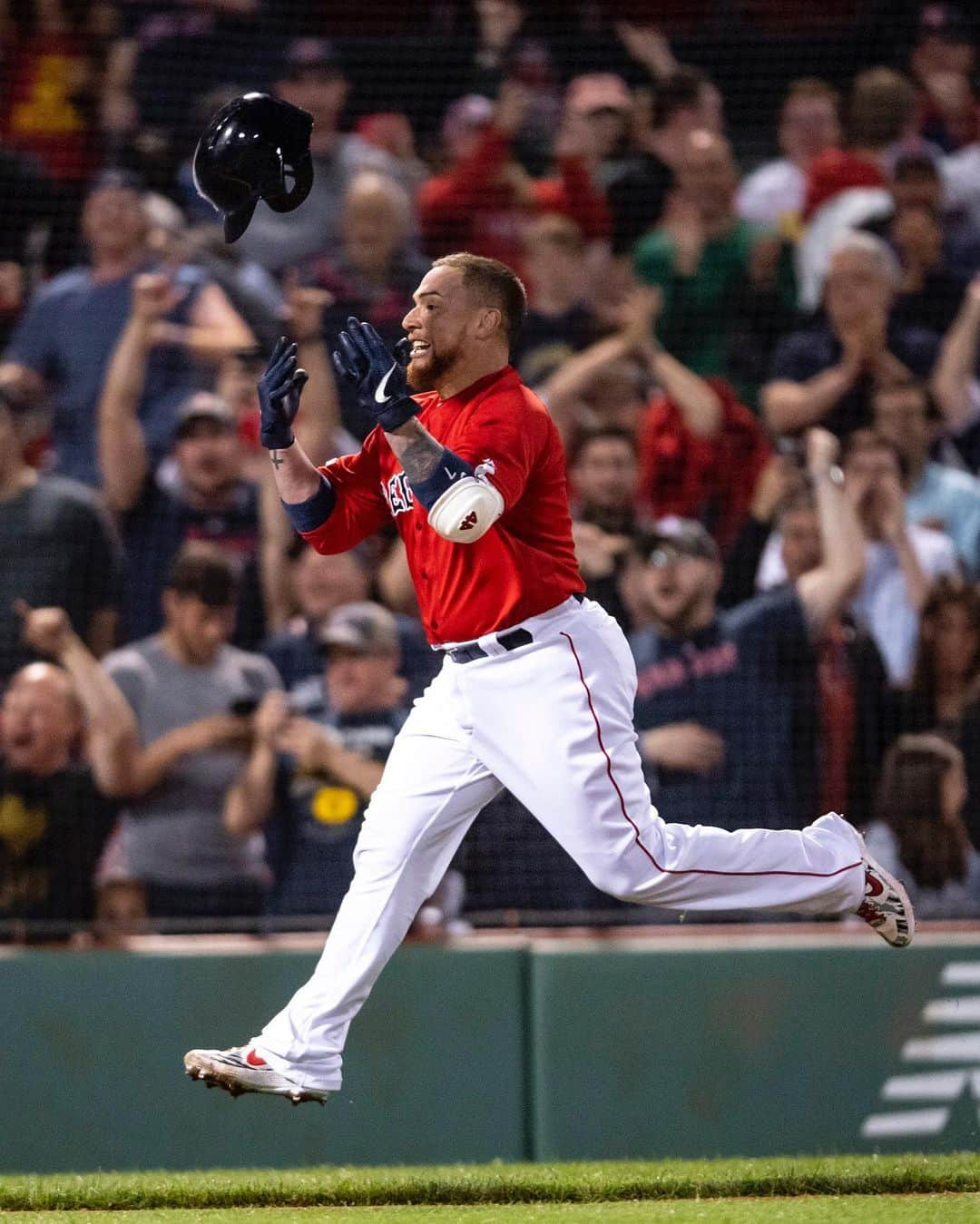 ボストン・レッドソックスさんのインスタグラム写真 - (ボストン・レッドソックスInstagram)「Successful Friday at the office 👏」6月22日 22時48分 - redsox