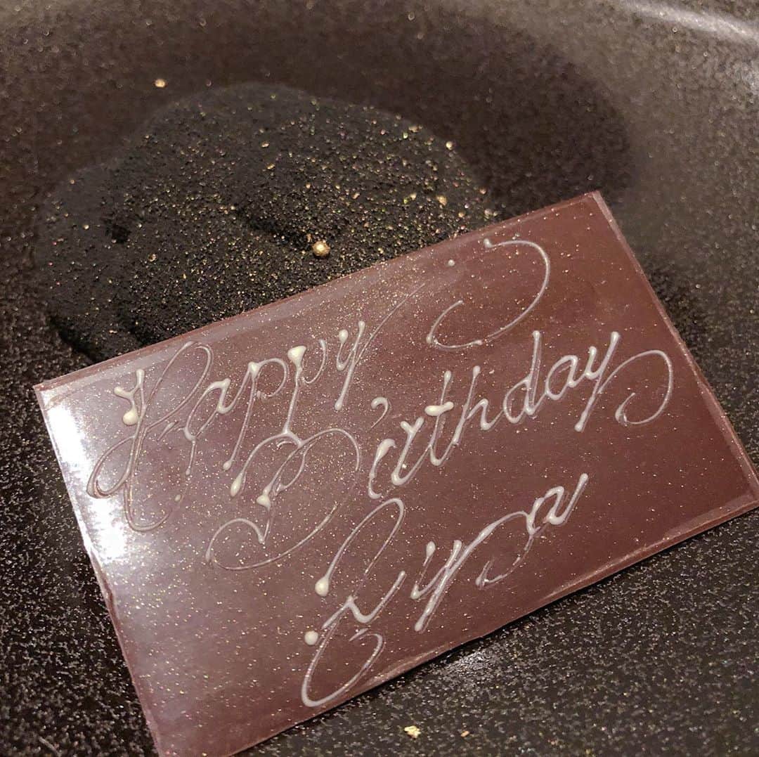 矢部あやさんのインスタグラム写真 - (矢部あやInstagram)「無事、32歳になりました。  たくさんの方にお祝いしていただけて本当幸せ。  誕生日当日は、IKEAで遊んでました。 何歳になってもやることは変わらなさそうです。」6月22日 23時00分 - yabe0622