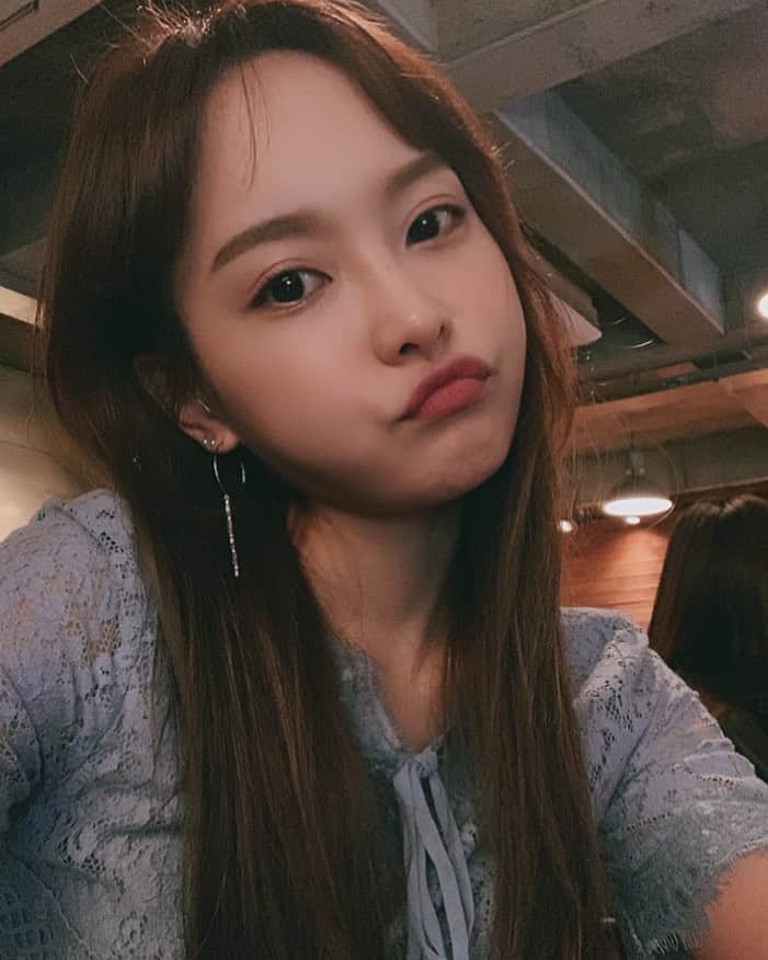ハ・ウンジンのインスタグラム：「쀽쀽🐣」