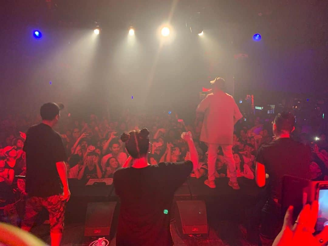 MIGHTY CROWNさんのインスタグラム写真 - (MIGHTY CROWNInstagram)「#pushim 20th anniversary #afterparty @visiontokyo was nuttin but love in da building!  #音の戦友達  #プシン #chozenlee #zeebra #boyken #youtherock #dabo #mightycrown  #けんじ スタッフの みんな お疲れ様〜でしたー  精神的にも 体力的にも  夕方 ガッツリやって 夜中もやる大変さよ めっちゃ大変なんだぞ！ 良く乗り切った！ 🔥🔥🔥」6月22日 14時19分 - mightycrown