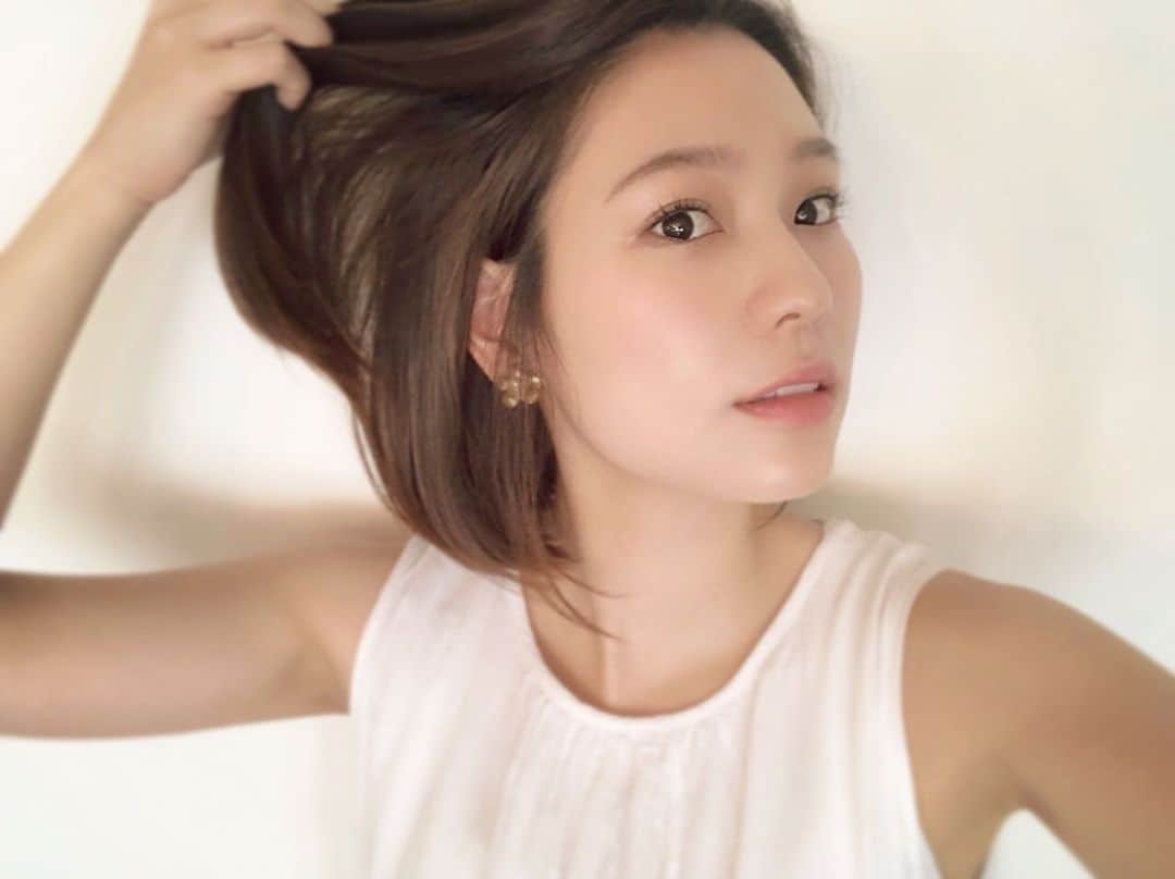 のインスタグラム：「久しぶりに髪の毛切りました💇✨ これからはドライヤーで 汗をかかない生活を送れます←笑 @shoji_358 さん いつもありがとうございます🙏🙇‍♀️ . #会員制#サロン#表参道#next . . . . . . . . . . . . #ヘアカット#カット#カットモデル #ボブ#ショート#イメチェン#モデル#hair#hairstyle#haircut#bob#cut#salon#tokyo#omotesando#nice#instahair#instaphoto#photography#selfie#talent#actor #工藤采佳」