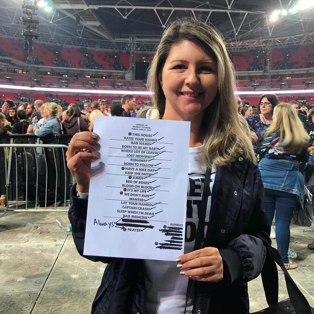 Bon Joviさんのインスタグラム写真 - (Bon JoviInstagram)「London! Thanks for a great night at Wembley 👏 #thinfstour #bonjovimemories」6月22日 15時25分 - bonjovi