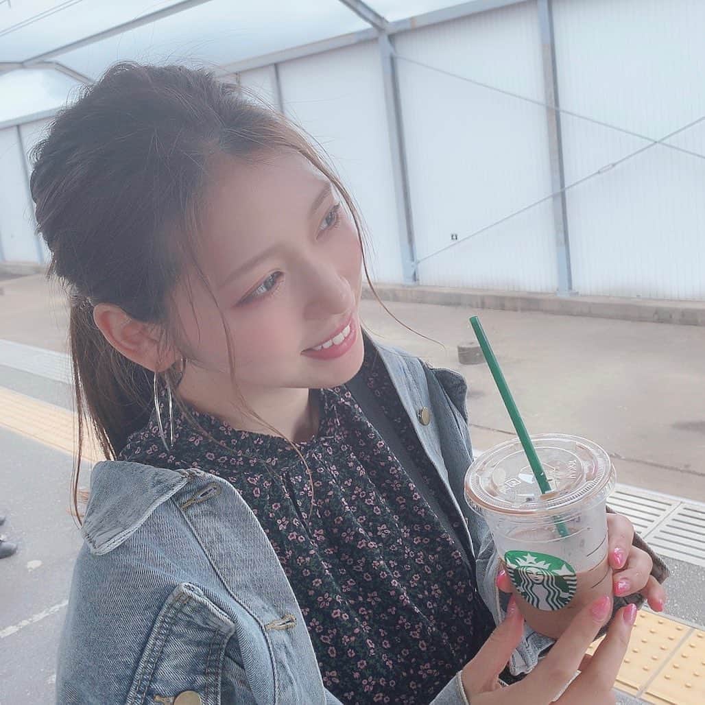 茂木忍のインスタグラム：「カフェモカ頼んだけど全然飲めなかったから好きじゃないのかもしれない、、、」