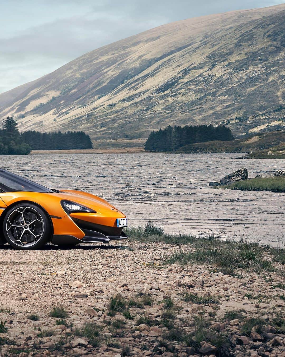 McLaren Automotiveさんのインスタグラム写真 - (McLaren AutomotiveInstagram)「Did you know, Bruce McLaren's roots can be traced back to the McLaren clan of the Scottish highlands, some 800 years old. Fitting then, that some of the best roads in the world are there too. #600LTSpider」6月22日 16時43分 - mclarenauto