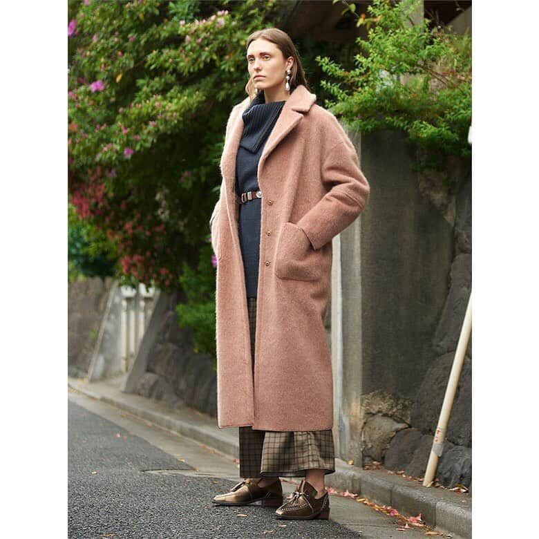 Ameri vintageさんのインスタグラム写真 - (Ameri vintageInstagram)「✔︎Restock & preorder 06.23(sun.)12:00 BLANKET LIKE FAKE MOUTON COAT delivery：in the late of October . #ameri #amerivintage # outer #shopping #fashion #japan」6月22日 17時25分 - amerivintage