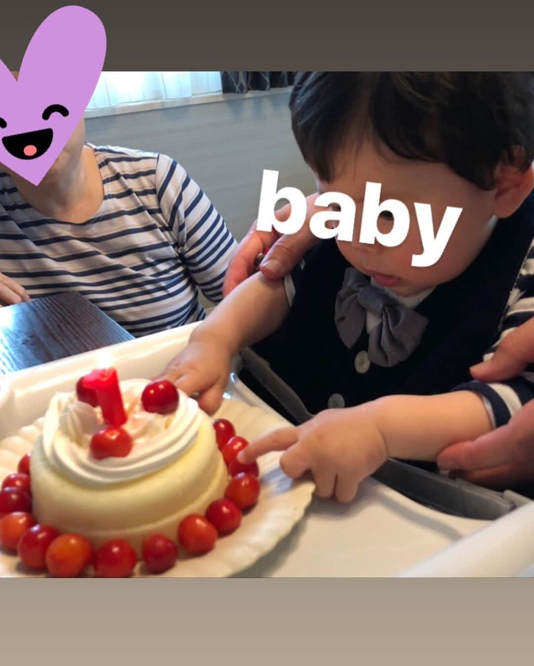 室谷香菜子さんのインスタグラム写真 - (室谷香菜子Instagram)「息子が1歳になりました。  一生食べ物に困らないように、 これからの一生が健やかになるように、 願いを込めて一升餅を背負わせました。  何事もなかったかのようにスタスタ歩く姿には驚き！  母2年目も、一緒に、ゆっくりと成長していきたいと思います⭐️ #HBC #北海道放送 #アナウンサー #息子 #誕生日 #1歳 #1歳の誕生日 #一升餅 #札幌ママ #生誕祭 #飲みまくり」6月22日 17時32分 - hbc_muroyakanako