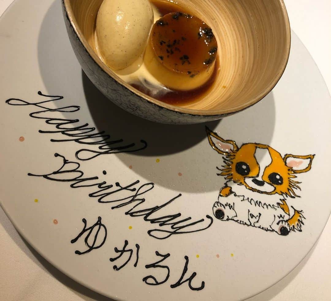 黒坂優香子さんのインスタグラム写真 - (黒坂優香子Instagram)「💗 ・ ・ この間はくみちゃんとご飯✨ 美味しいもの食べようの会🤤💕 ・ ・ …と思ったら、サプライズでお誕生日のお祝いしてくれたの😭💗✨ びっくり嬉しすぎた😭💗！！ ・ ・ バースデープレートにはこころのイラストが😍！ ちょっと大きめのチワワちゃんって オーダーしてくれらしい🤣笑💕 ぽてっと感が可愛いぃぃ💗 ・ ・ ほんとに天使のような子なのです。 可愛くて思いやりがあって頑張り屋さんで…🥺✨ とっても信頼している人💗 いつもたくさんありがとう😭💗 大好きが止まらない…！！」6月22日 18時00分 - yukakokurosaka0606