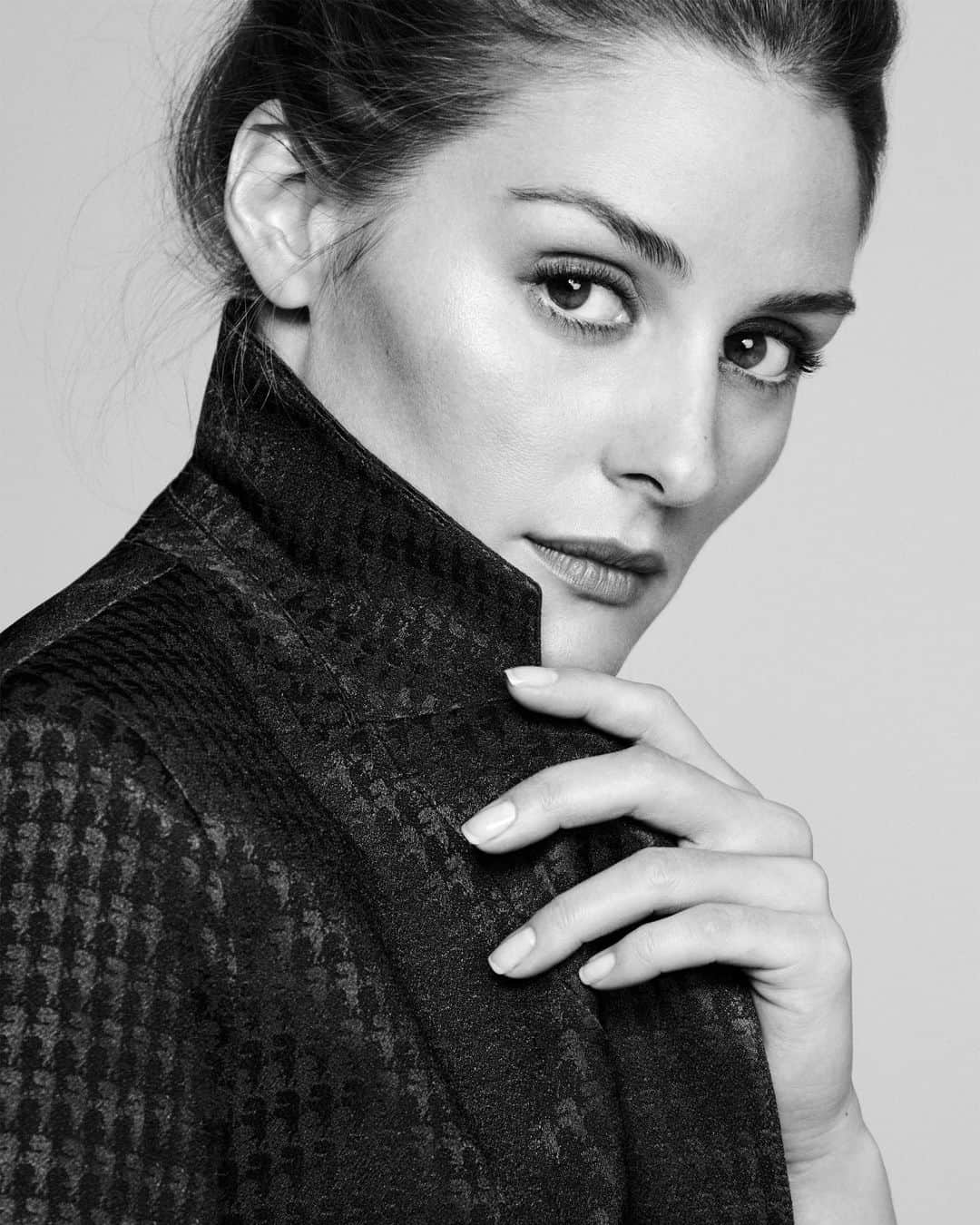 のインスタグラム：「What's @oliviapalermo's favorite accessory? Click the link in the bio for an exclusive interview with the fashion entrepreneur. #KARLXOLIVIA is coming soon!」