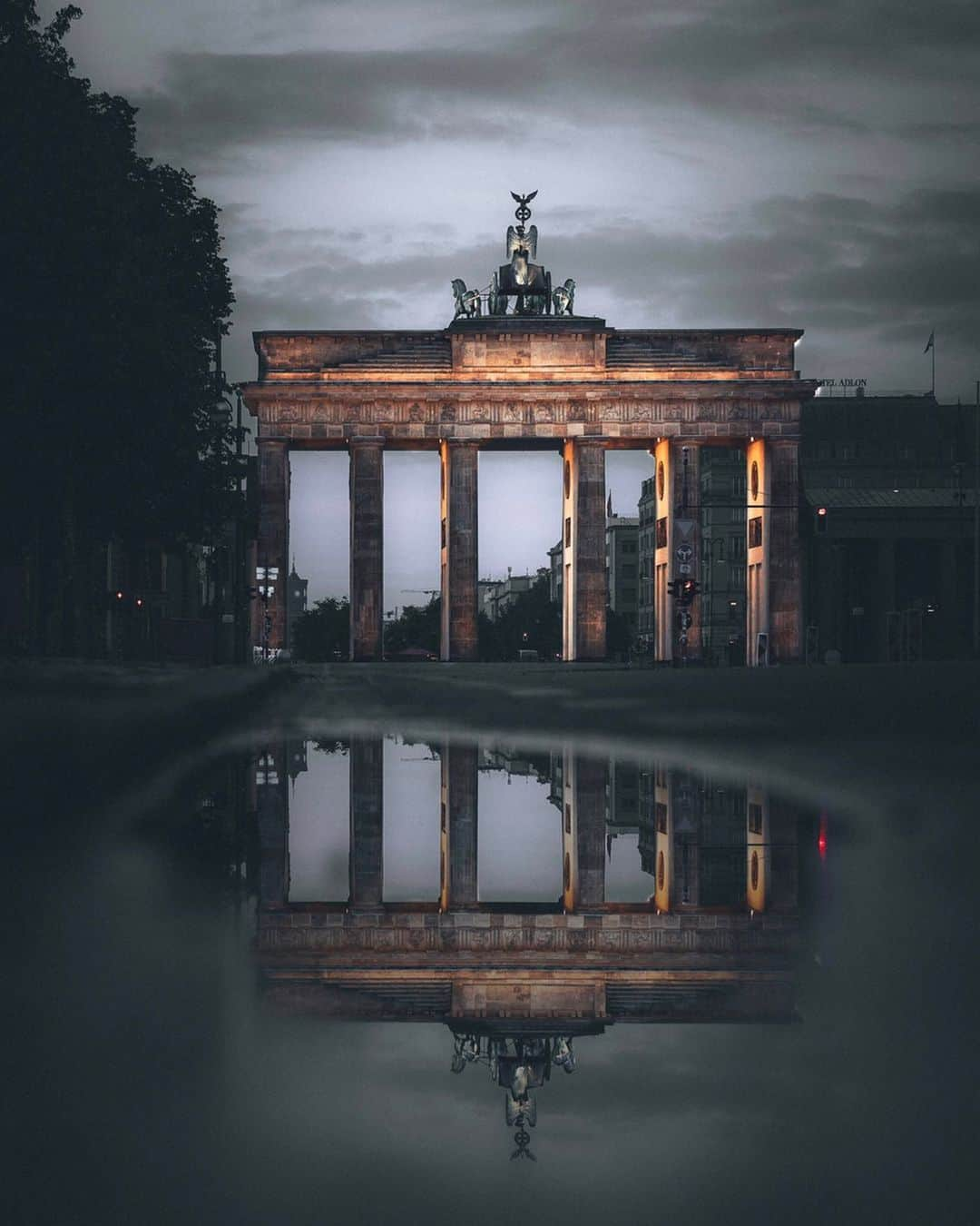 Thomas Kakarekoさんのインスタグラム写真 - (Thomas KakarekoInstagram)「blurred vision  #berlin」6月22日 18時07分 - thomas_k