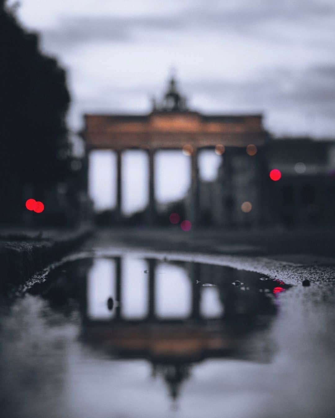 Thomas Kakarekoさんのインスタグラム写真 - (Thomas KakarekoInstagram)「blurred vision  #berlin」6月22日 18時07分 - thomas_k