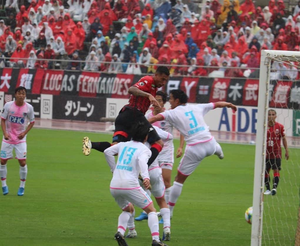 ジェイ・ボスロイドさんのインスタグラム写真 - (ジェイ・ボスロイドInstagram)「Today was a great result in terrible conditions! 1st half was a perfect half 2nd half we need to improve but most important was 3pts. Fans were amazing as always, don’t catch a cold. Cup game Wednesday then we have a big game away to Sendai 💪🏽👍🏽#consadole#team#together#win#belief#determination#striveforgreatness#blessed#hardwork#dedication#soccer#football#training#japan#jleague#adidas#adidastokyo」6月22日 18時07分 - jaybothroyd