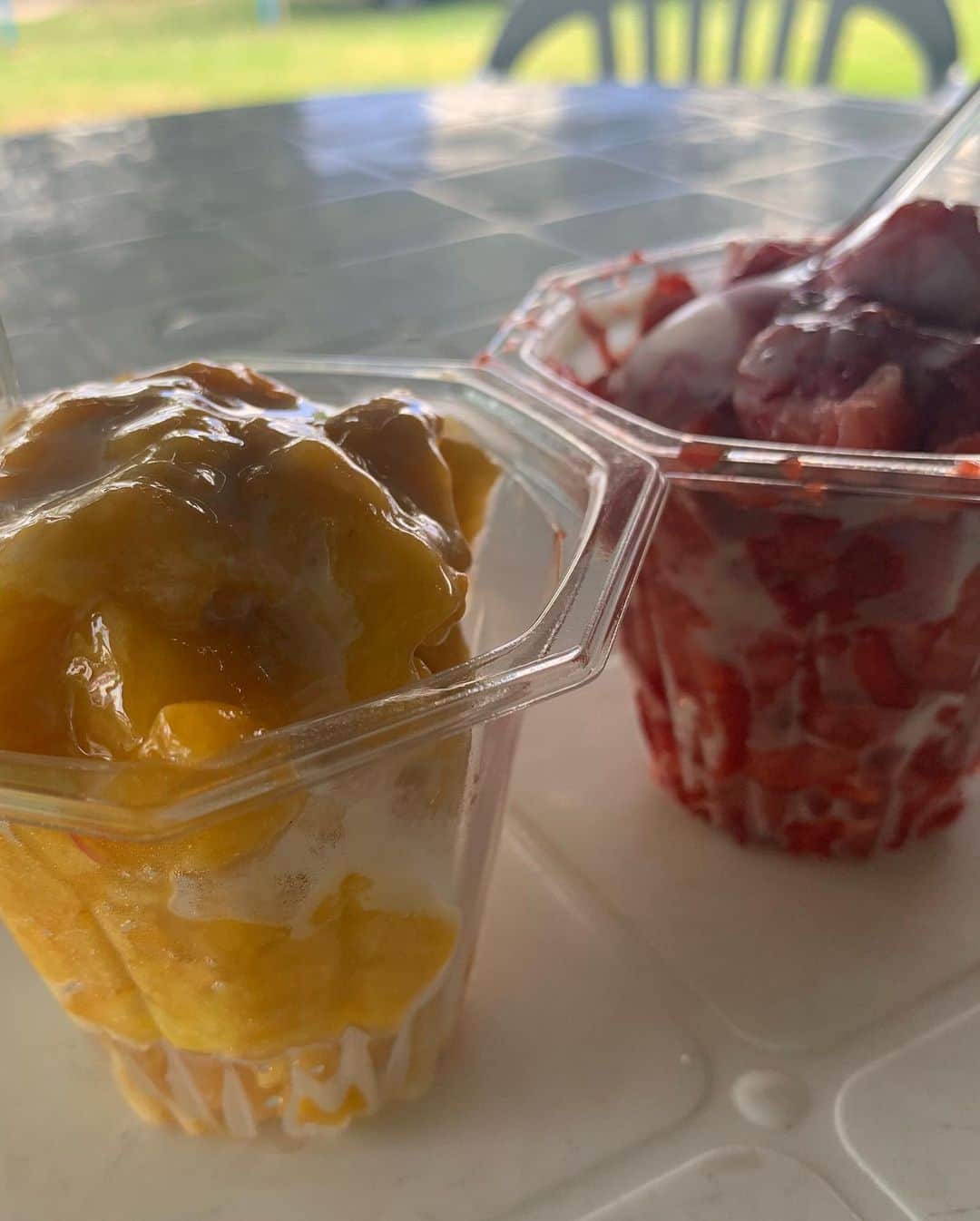 まきさんのインスタグラム写真 - (まきInstagram)「イチゴを食す🍓 #夏フェスといえばライブだけじゃなくフェス飯も楽しまねば #美味しかった #マンゴーも食べた #freedomnagoya #あゆくま #あゆみくりかまき」6月22日 18時15分 - maki_ayumikurikamaki