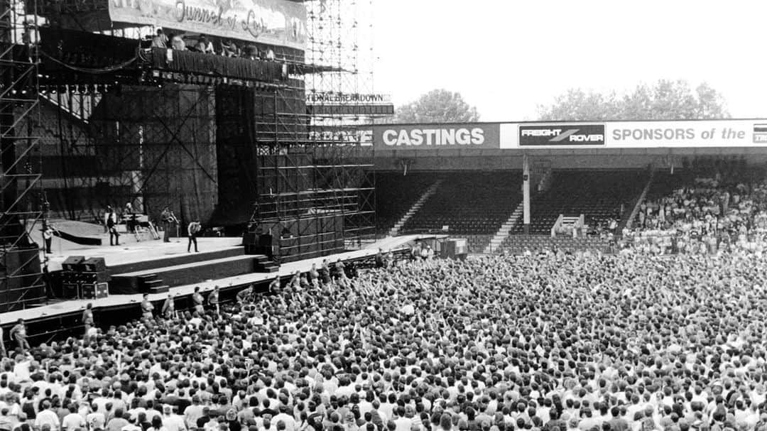 アストン・ヴィラFCさんのインスタグラム写真 - (アストン・ヴィラFCInstagram)「#Onthisday in 1988, @Springsteen played to 40,000 fans at Villa Park for the second consecutive night as part of his Summer of Love tour. 🎶 . #Music #AVFC」6月22日 18時23分 - avfcofficial