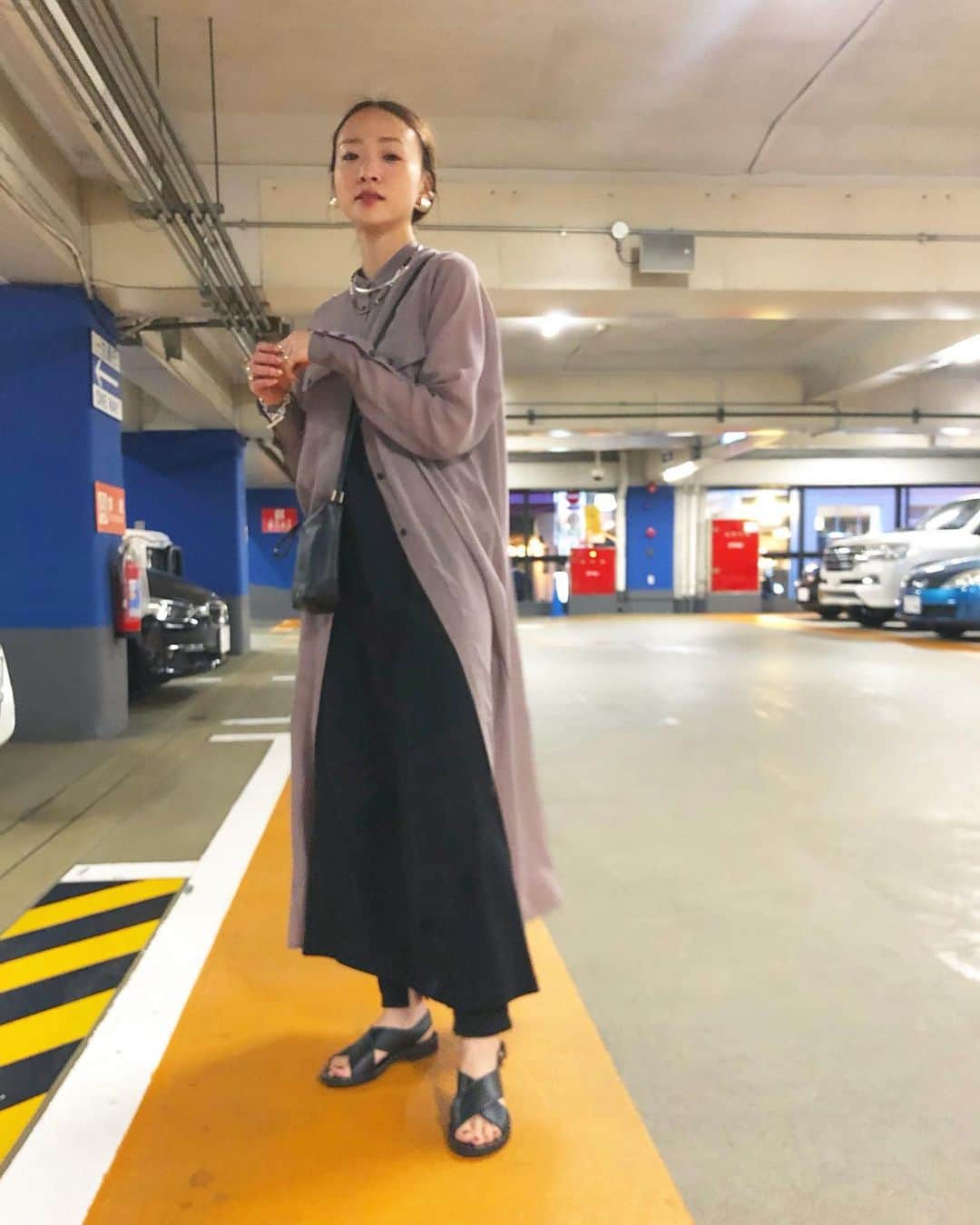 野尻美穂のインスタグラム：「湿気もすごいし暑いけど夜はまだ寒いー。  #preferships_mihonojiri  #mihonano」