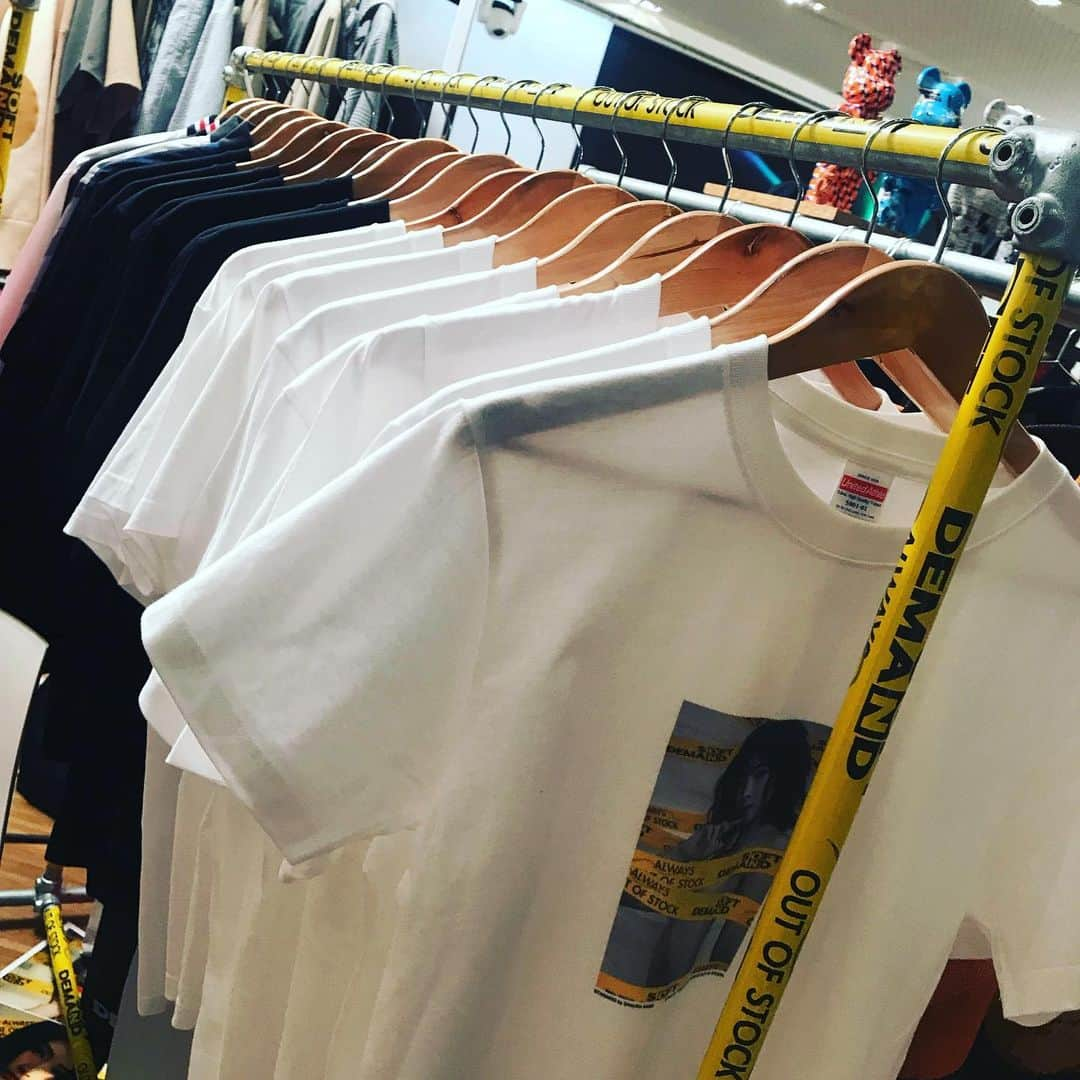 市川まさみさんのインスタグラム写真 - (市川まさみInstagram)「ALWAYS OUT OF STOCK ✖️ SOD apparel  #pfw #paris #japan #sod #softondemando #kingmasa #collaboration」6月22日 18時35分 - ichii710