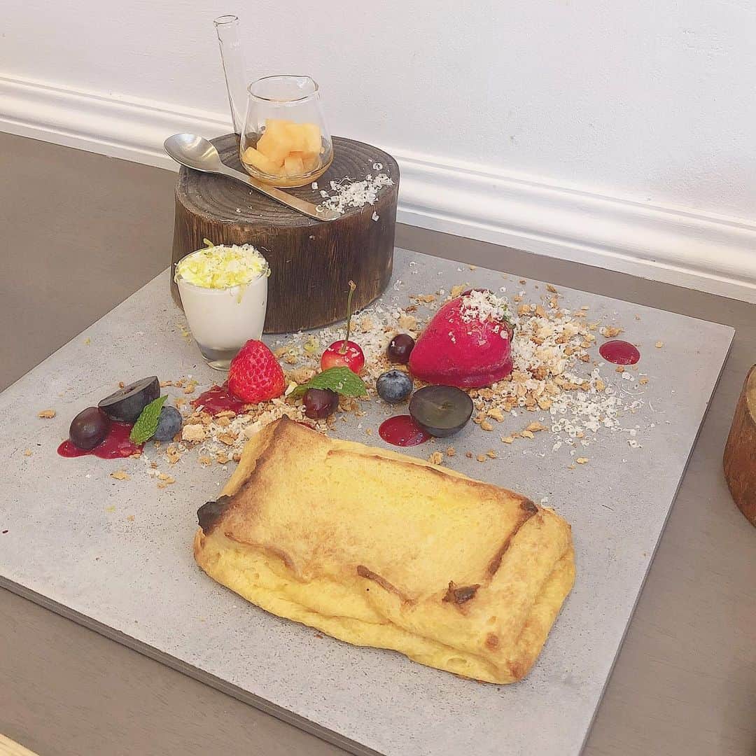 安中亜美のグルメインスタ