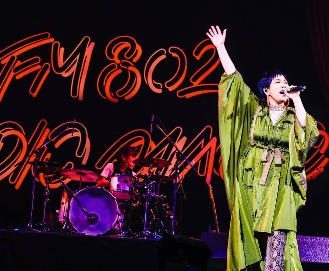 FM802さんのインスタグラム写真 - (FM802Instagram)「#FM802 #30PARTY RADIO MAGIC🔮  FM802開局30周年記念イベント #レディオマジック🎤 #AI が会場をピースフルな空間に染め上げます🌴  この日のライブ音源は各番組と、6月23日(日)19時からの特別番組でオンエア予定📻」6月22日 19時05分 - fm802_pr