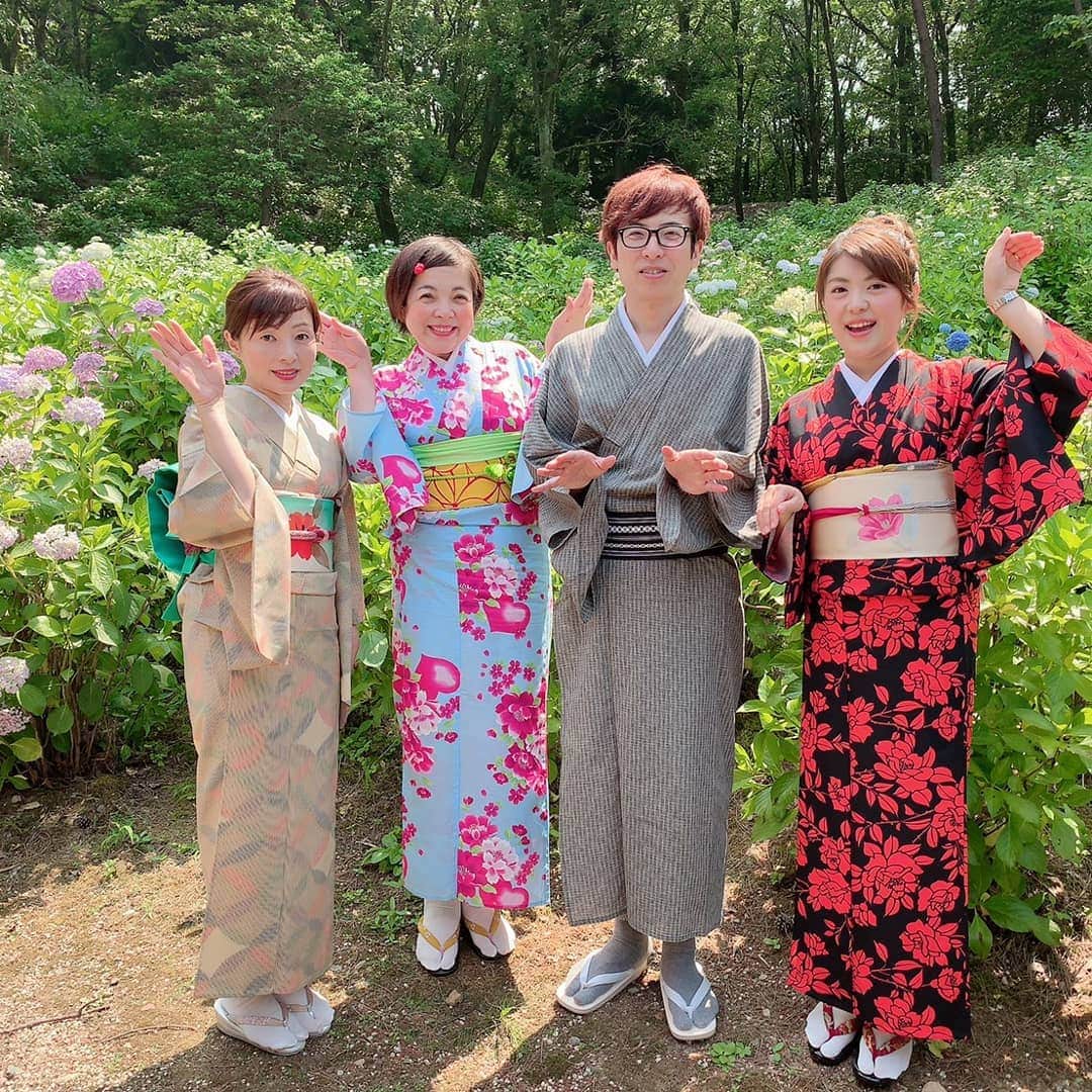 槇谷玲美のインスタグラム：「明日から放送のいまテレ衣装は着物で✴#太閤山ランド#アジサイ祭り開催中#富山#射水市#和服#浴衣は雷鳥のお二人#着物は私と木村アナ#衣装提供は#kippo さん#内川のお着替え処#週末はアジサイ祭りで着物を着て写真撮影できます！ぜひ！#あじさい橋を歌ったら#？？？なスタッフが何人もいて#年齢感じた(^_^;)」