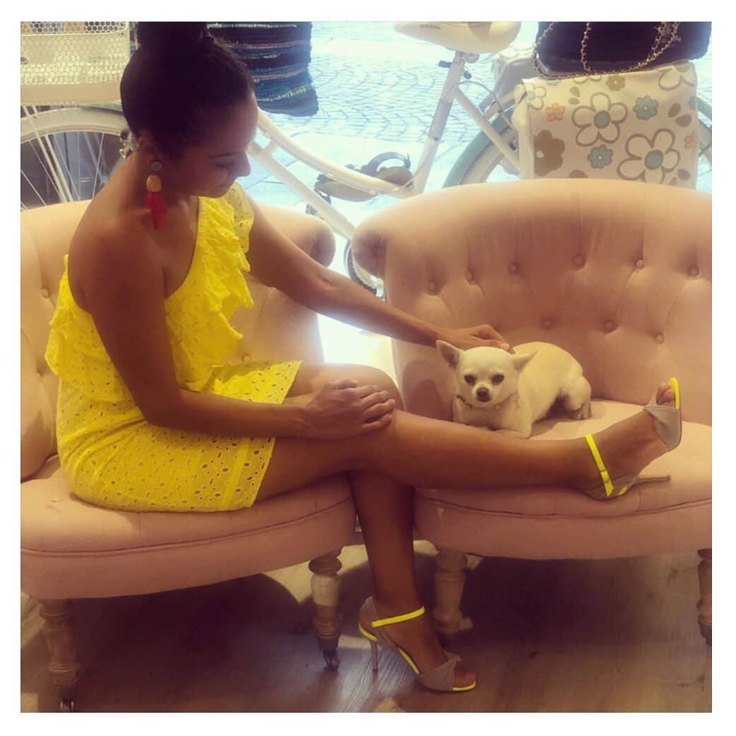 のインスタグラム：「#islo #isloisabellalorusso #isloshoes #shoes #sandals #sandali #suede #heels #highheels #tacchi #tacchialti #shop #rivenditore #retailer #fashion #style #glam #shoppingonline #shoponline #madeinitaly #staytuned」