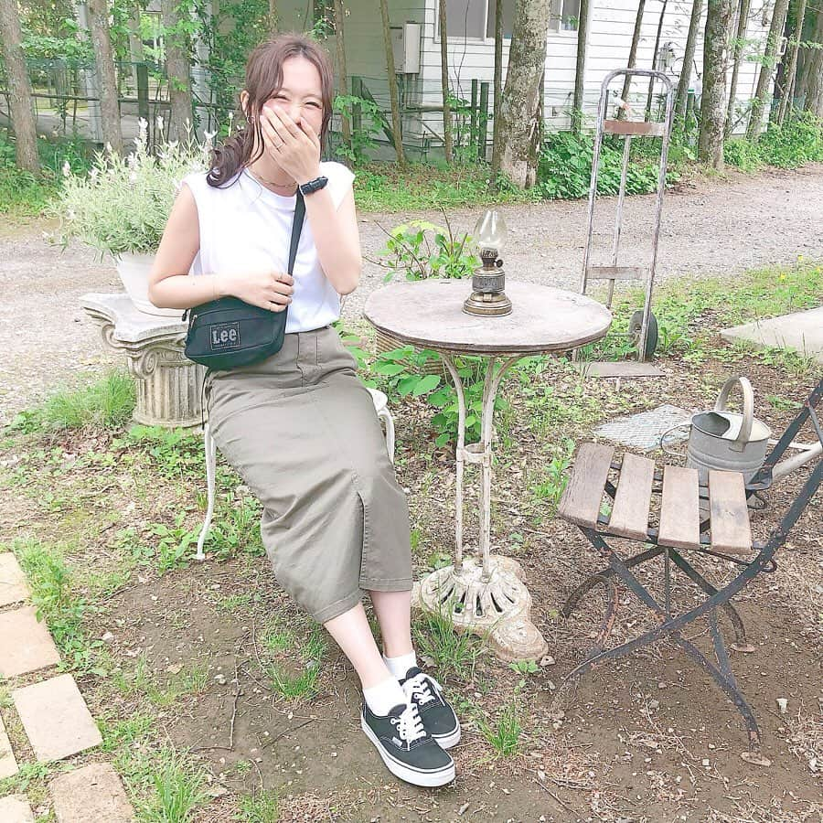 haruさんのインスタグラム写真 - (haruInstagram)「ㅤㅤㅤㅤㅤㅤㅤㅤㅤㅤㅤㅤㅤ ㅤㅤㅤㅤㅤㅤㅤㅤㅤㅤㅤㅤㅤ ㅤㅤㅤㅤㅤㅤㅤㅤㅤㅤㅤㅤㅤ #haru3cafe ☕︎*ﾟ ㅤㅤㅤㅤㅤㅤㅤㅤㅤㅤㅤㅤ 長野行ったときの カフェ☕️𓂅 ˒˒﻿ フォロワーさんに、教えてもらった #sajilocafeforest  へ (  ˊᵕˋ )♡ ㅤㅤㅤㅤㅤㅤㅤㅤㅤㅤㅤㅤㅤ もう お店がかわいすぎる⸝⸝⸝🥺❤️！ ㅤㅤㅤㅤㅤㅤㅤㅤㅤㅤㅤㅤㅤ カレーが有名みたいだけど お腹いっぱいだったので☜﻿ スタッフさんおすすめのチャイとデザートを頂きました☺ ㅤㅤㅤㅤㅤㅤㅤㅤㅤㅤㅤㅤㅤ チャイにシナモンがたっぷりかかってて(シナモン苦手😥) そしたら🐻さんがシナモンのところ飲んでくれた😭💕( 笑 ) ㅤㅤㅤㅤㅤㅤㅤㅤㅤㅤㅤㅤㅤ ❤︎ㅤㅤㅤㅤㅤㅤㅤㅤㅤㅤㅤㅤㅤ ㅤㅤㅤㅤㅤㅤㅤㅤㅤㅤㅤㅤㅤ めったに旅行とか行けないし 2人で他府県に行くのなんて 数回しかないから 本当に楽しくて 1分1秒が大切で 1日がもう少しながければいいのになあ😢💓と そして 🐻さんもカフェが好きなので 一緒にこれて 本当によかった( ⸝⸝⁼̴́⌄⁼̴̀⸝⸝)❤️ ㅤㅤㅤㅤㅤㅤㅤㅤㅤㅤㅤㅤㅤ 教えてくださったフォロワーさんありがとうございます🙇‍♀️💓 ㅤㅤㅤㅤㅤㅤㅤㅤㅤㅤㅤㅤㅤ ㅤㅤㅤㅤㅤㅤㅤㅤㅤㅤㅤㅤㅤ #長野カフェ#軽井沢カフェ#アンティーク#ネパール料理#インドネシア料理 #おはるカフェめぐり #instalove ㅤㅤㅤㅤㅤㅤㅤㅤㅤㅤㅤㅤㅤ  ㅤㅤㅤㅤㅤㅤㅤㅤㅤㅤㅤㅤㅤ」6月22日 19時19分 - __haru3